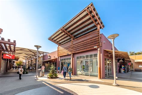 burberry seattle outlet sale|Seattle premium outlet store directory.